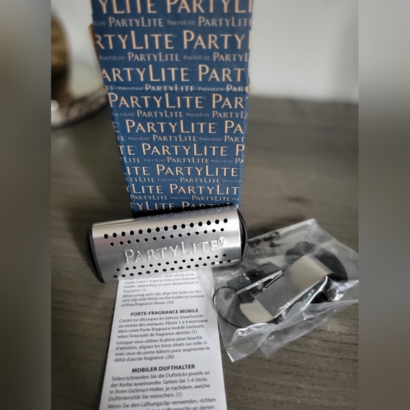 Party Lite GoSmart Mobile Fragrance Holder Diffuser Scents - Picture 2 of 8